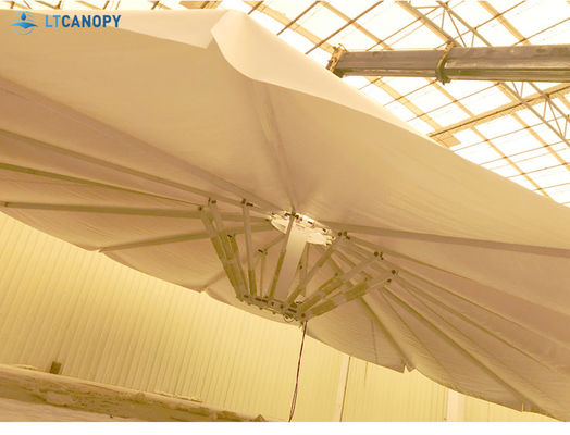 China Außen Sonnenschirm Regenschirm wasserdicht Dach Windspannstoff Markisen Party Zelt Hotel Markise